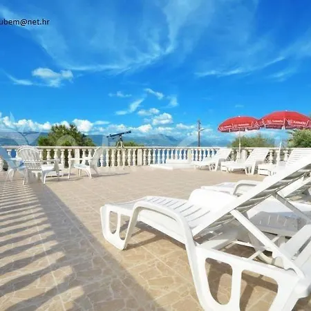 Daire Fjaba - By The Sea - With The Big Terraces & Great Sea View