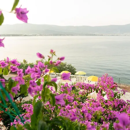 Daire Fjaba - By The Sea - With The Big Terraces & Great Sea View *