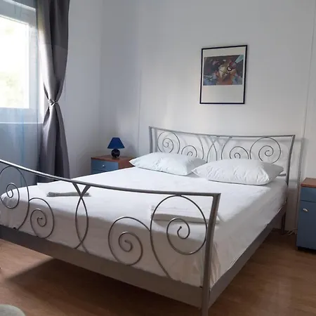 Fjaba - By The Sea - With The Big Terraces & Great Sea View Daire Trogir