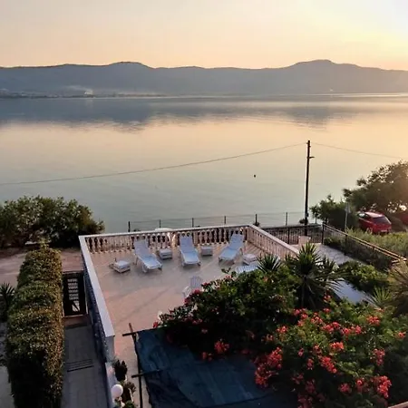 Fjaba - By The Sea - With The Big Terraces & Great Sea View Daire *