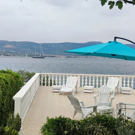 Fjaba - By The Sea - With The Big Terraces & Great Sea View Daire Trogir
